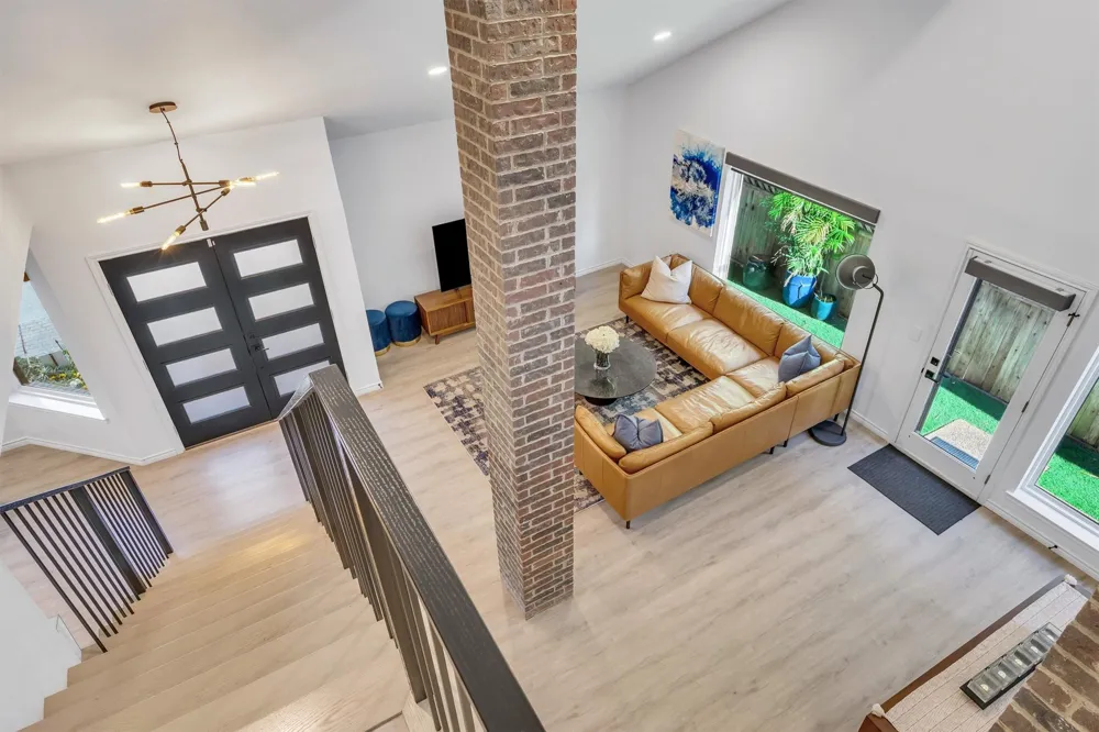 3288 Lakenheath Place Dallas, TX 75204