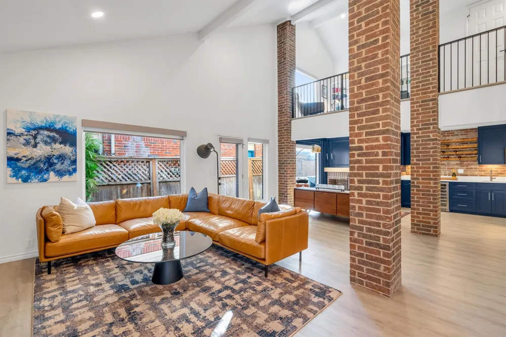 3288 Lakenheath Place Dallas, TX 75204