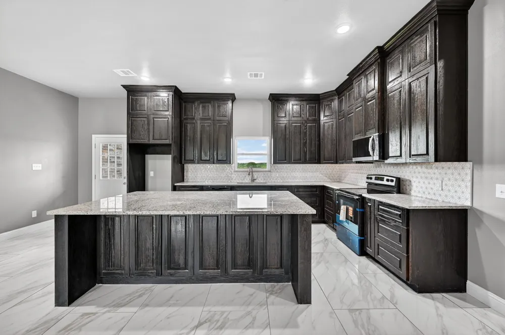4510 County Road 307 Grandview, TX 76050