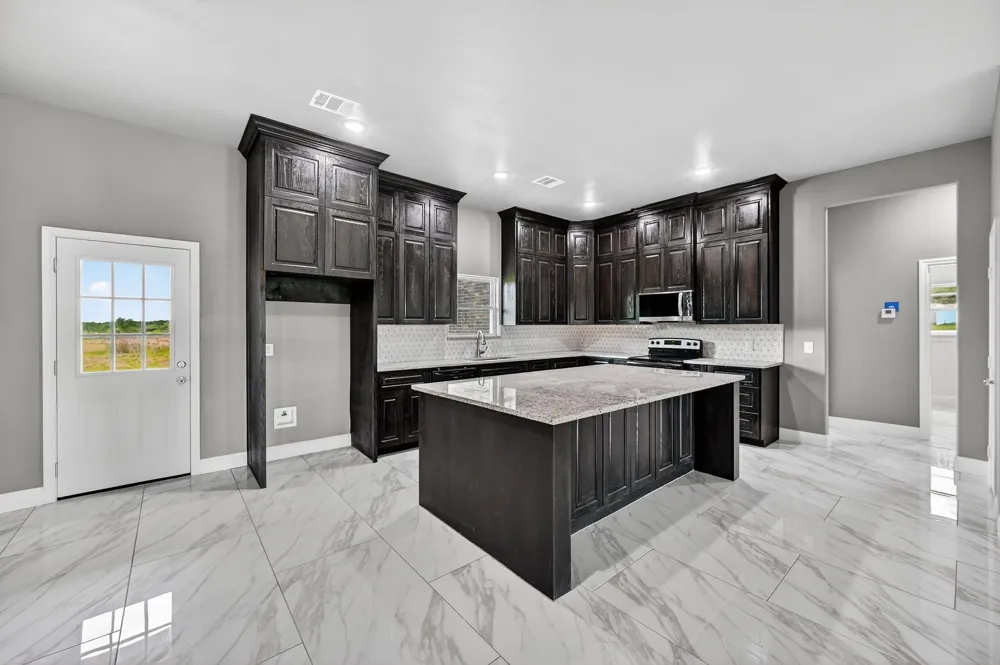 4510 County Road 307 Grandview, TX 76050