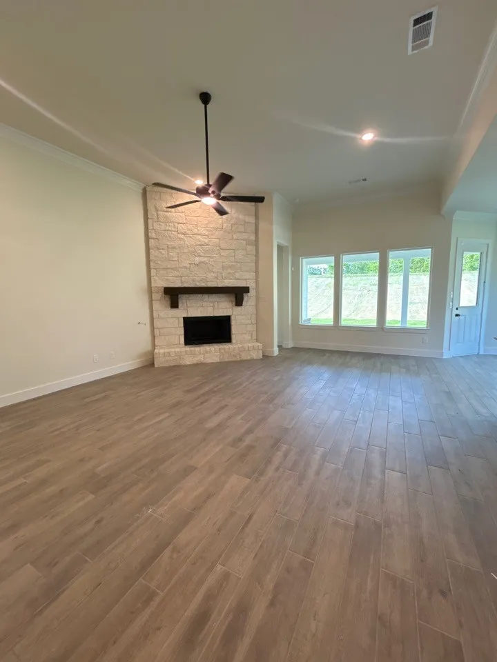 1004 Perrin Lane Van Alstyne, TX 75495