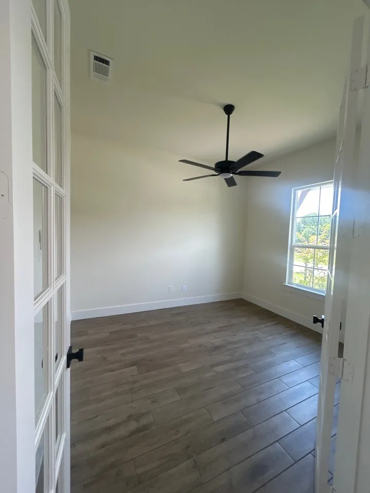 1004 Perrin Lane Van Alstyne, TX 75495