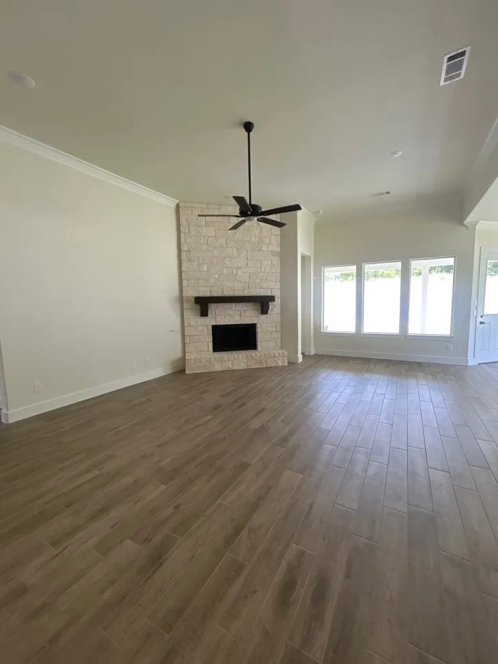 1004 Perrin Lane Van Alstyne, TX 75495