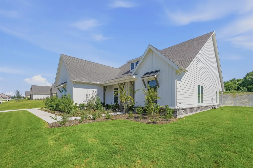 1004 Perrin Lane Van Alstyne, TX 75495