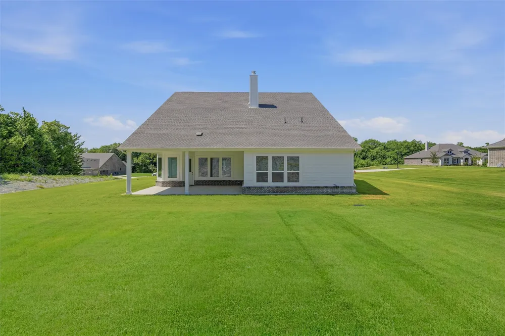 1004 Perrin Lane Van Alstyne, TX 75495