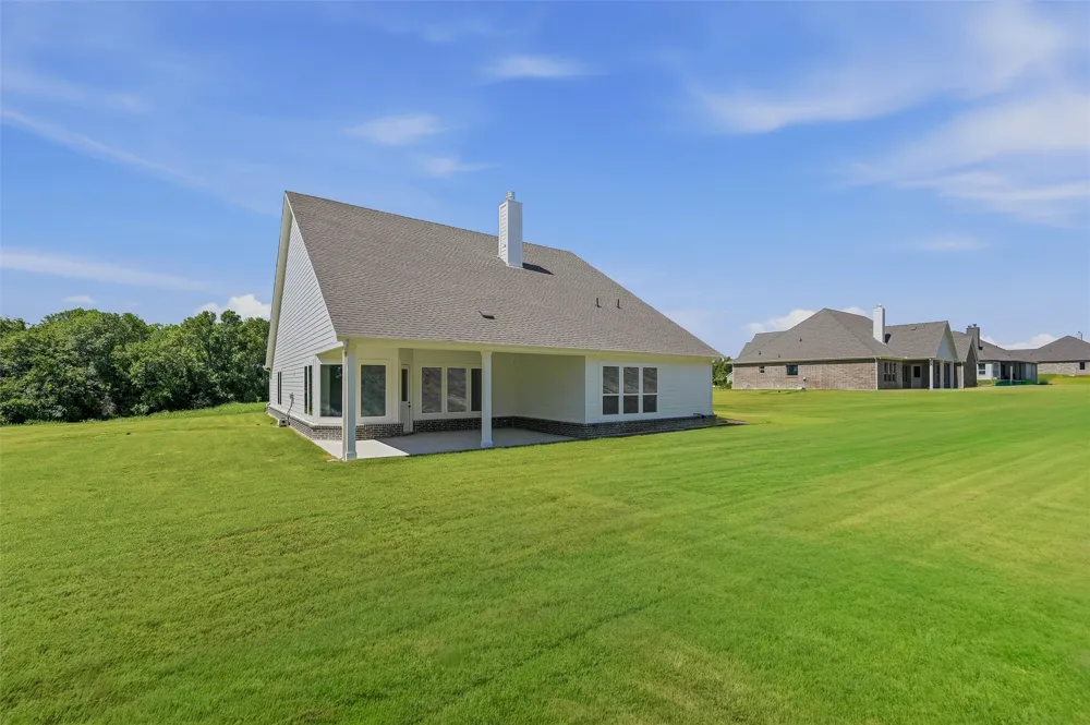 1004 Perrin Lane Van Alstyne, TX 75495