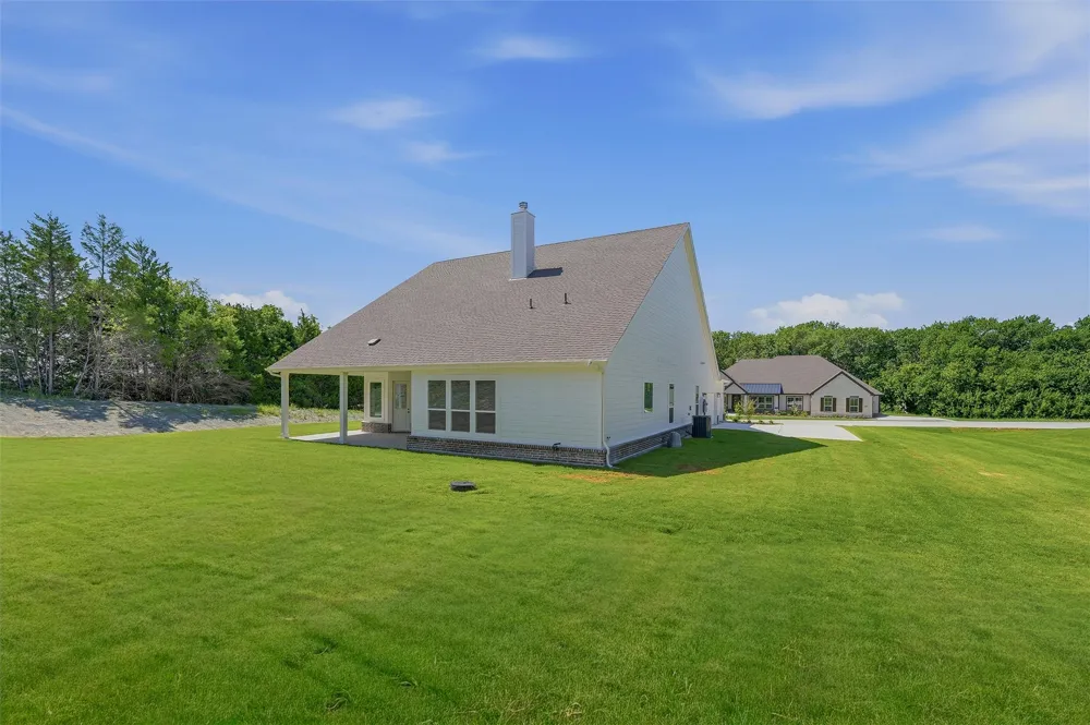 1004 Perrin Lane Van Alstyne, TX 75495