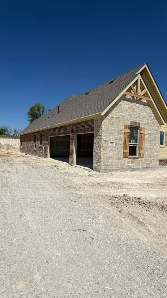 1002 Perrin Lane Van Alstyne, TX 75495