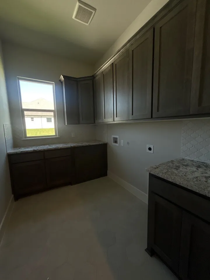 1002 Perrin Lane Van Alstyne, TX 75495