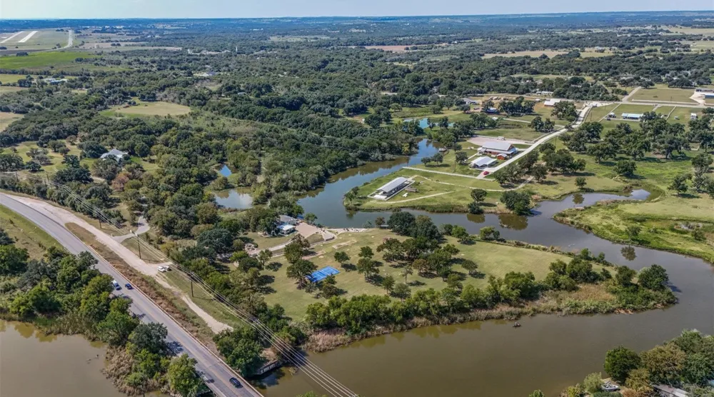 2516 Tom Chaney Drive Cresson, TX 76035