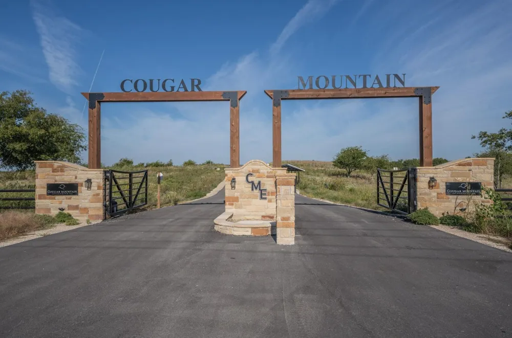 2516 Tom Chaney Drive Cresson, TX 76035