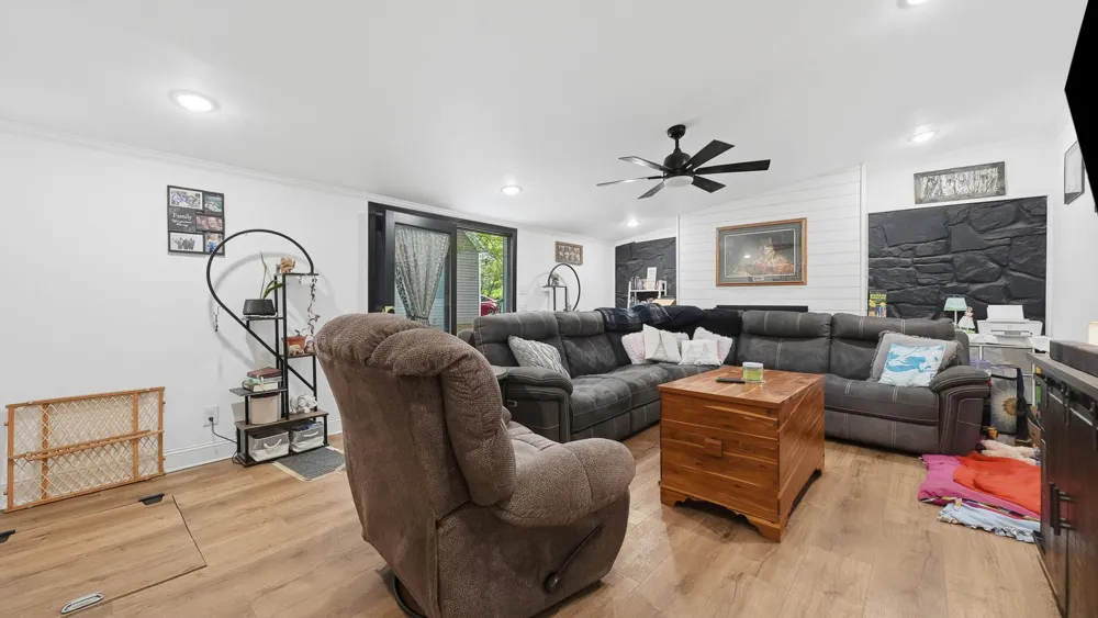 306 Pine Avenue South Pittsburg, TN 37380