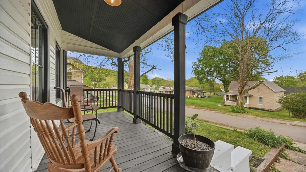 306 Pine Avenue South Pittsburg, TN 37380