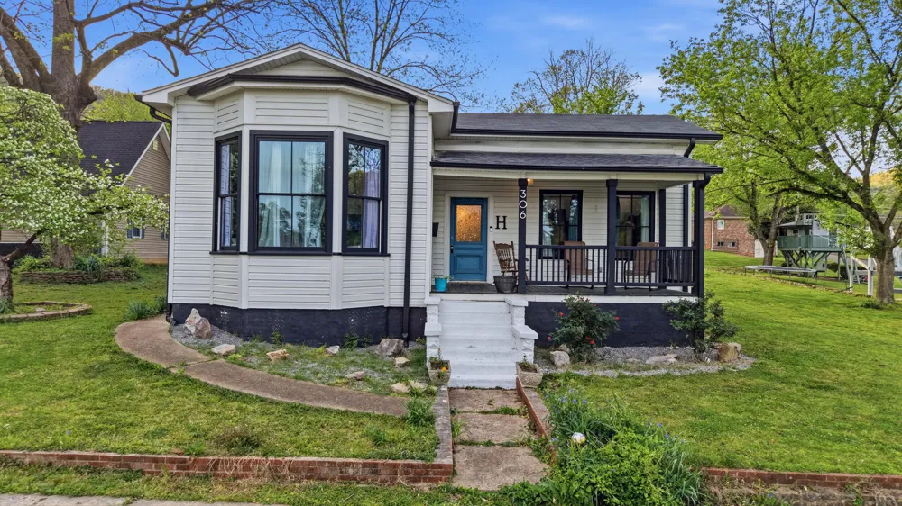 306 Pine Avenue South Pittsburg, TN 37380