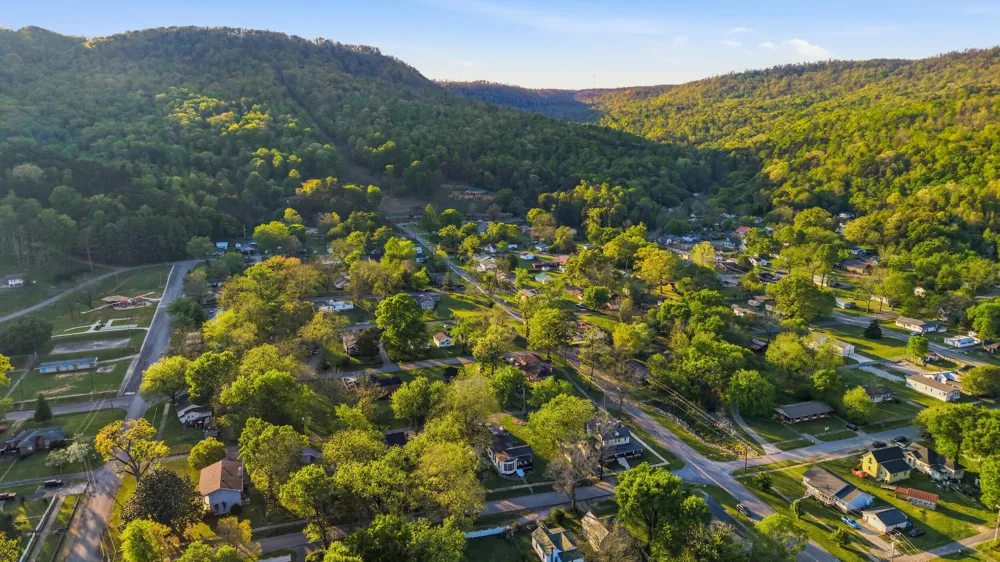 306 Pine Avenue South Pittsburg, TN 37380