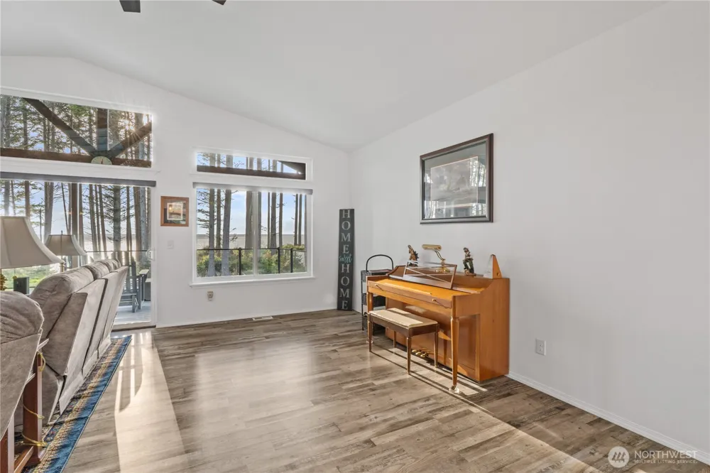 47 Willapa Sands Lane South Bend, WA 98586