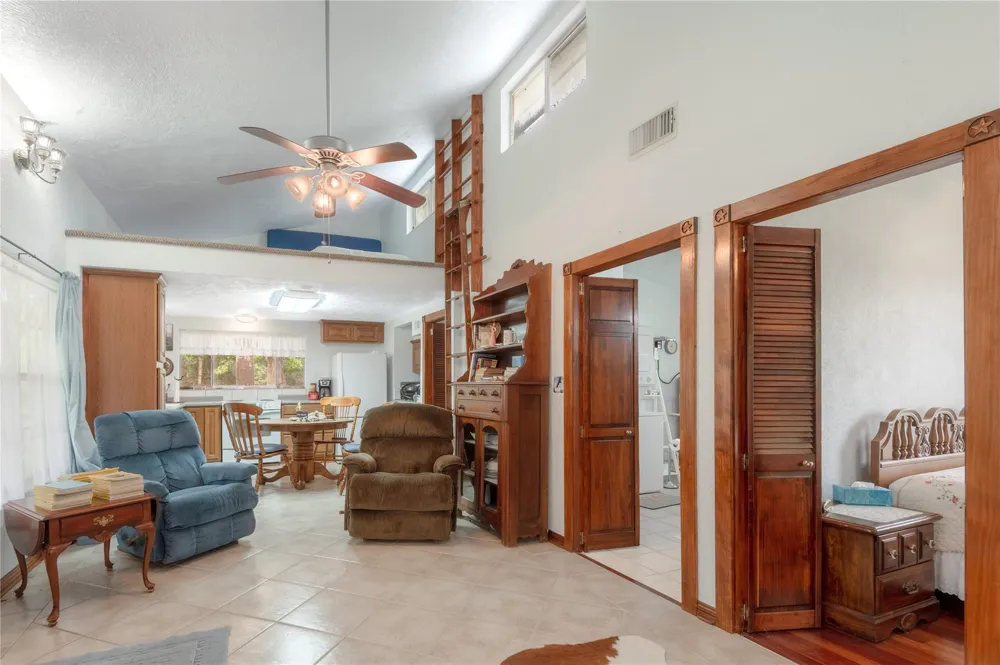318 Timberline Drive Trinity, TX 75862