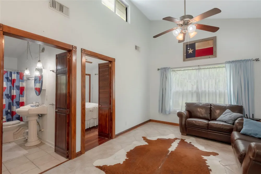 318 Timberline Drive Trinity, TX 75862