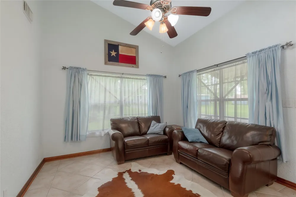 318 Timberline Drive Trinity, TX 75862