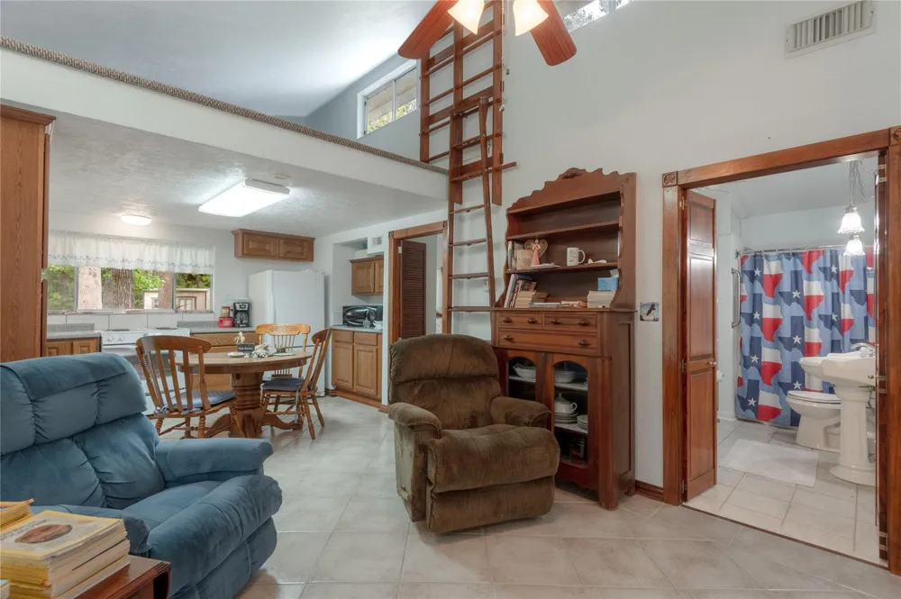318 Timberline Drive Trinity, TX 75862