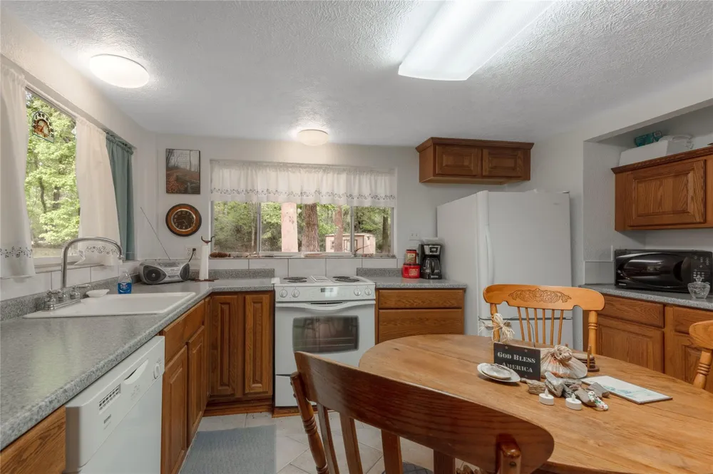 318 Timberline Drive Trinity, TX 75862
