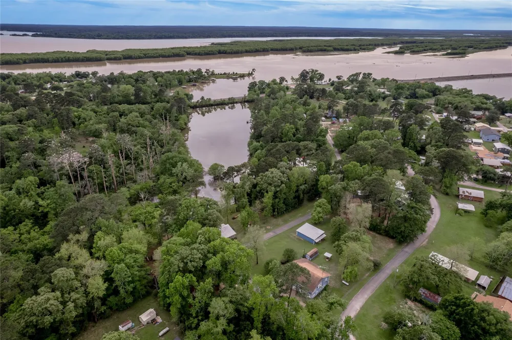 318 Timberline Drive Trinity, TX 75862