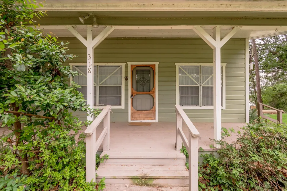 318 Timberline Drive Trinity, TX 75862