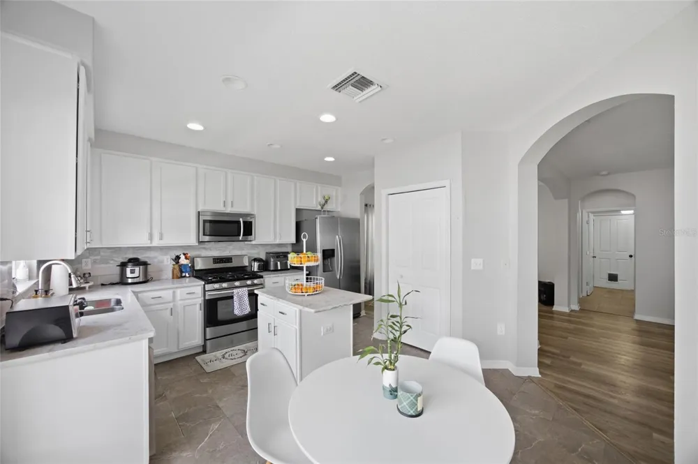 24927 PORTOFINO DRIVE Lutz, FL 33559