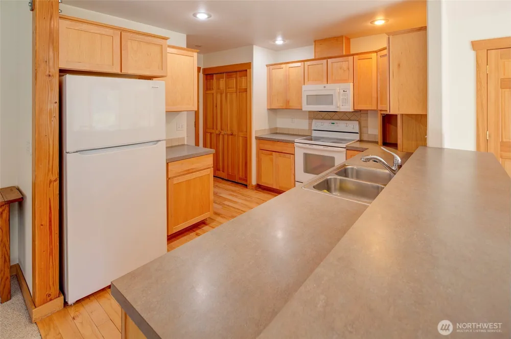 307 2 Cascadian Lane #32 Winthrop, WA 98862