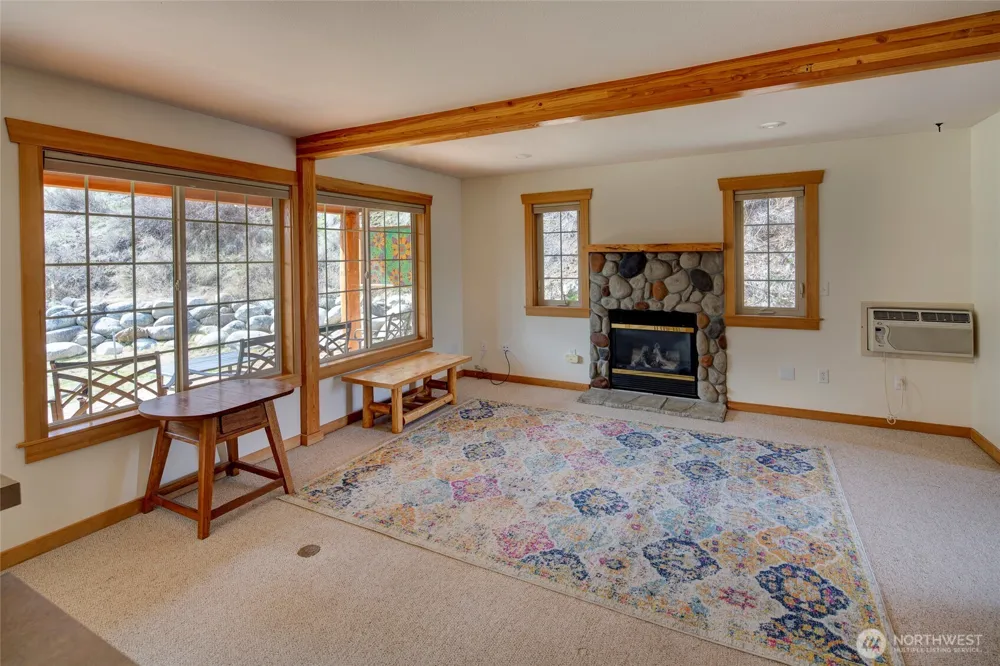 307 2 Cascadian Lane #32 Winthrop, WA 98862