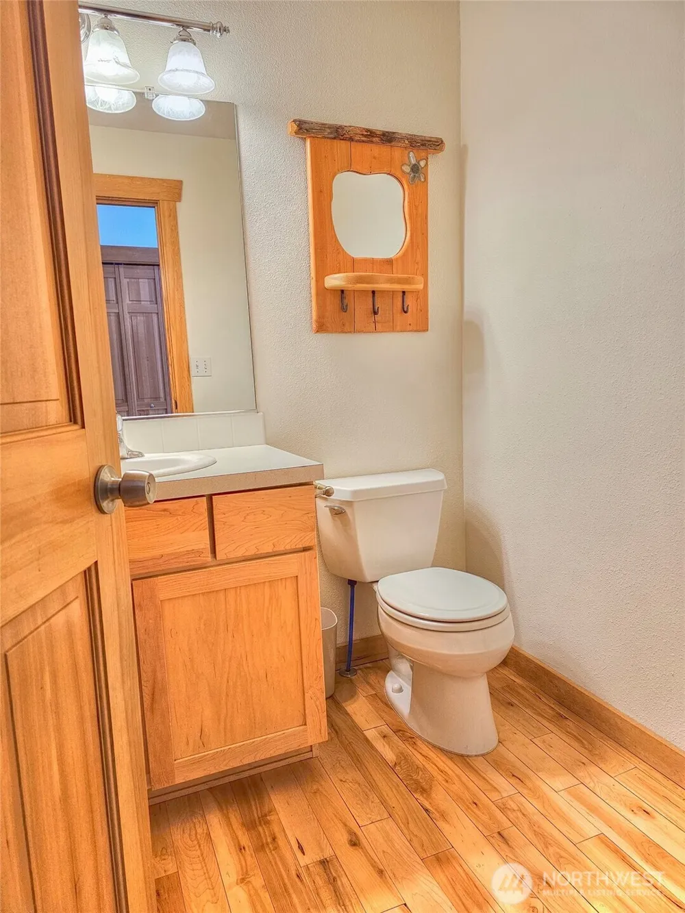 307 2 Cascadian Lane #32 Winthrop, WA 98862