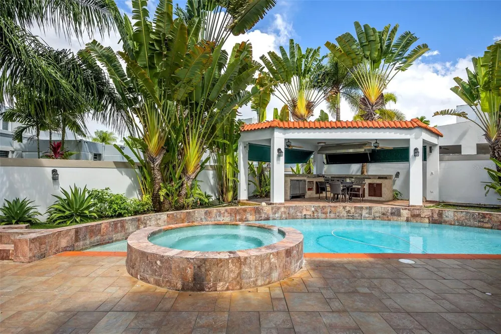 Palma Real PALMA DE COCO Guaynabo, PR 00966