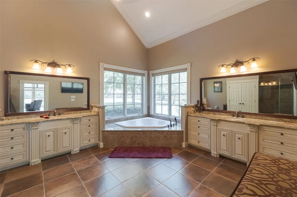 1815 Fm 82 Newton, TX 75956