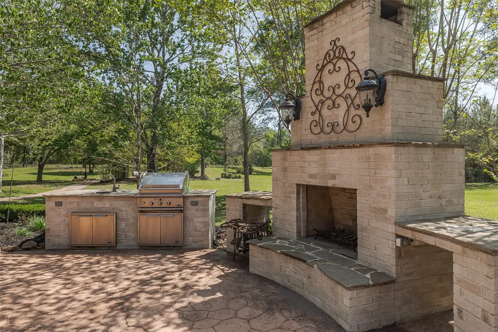 1815 Fm 82 Newton, TX 75956