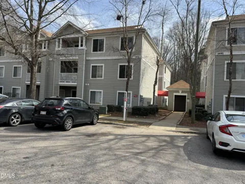 1431 Collegiate Circle #101