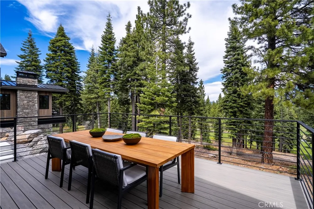 9348 Nine Bark Truckee, CA 96161