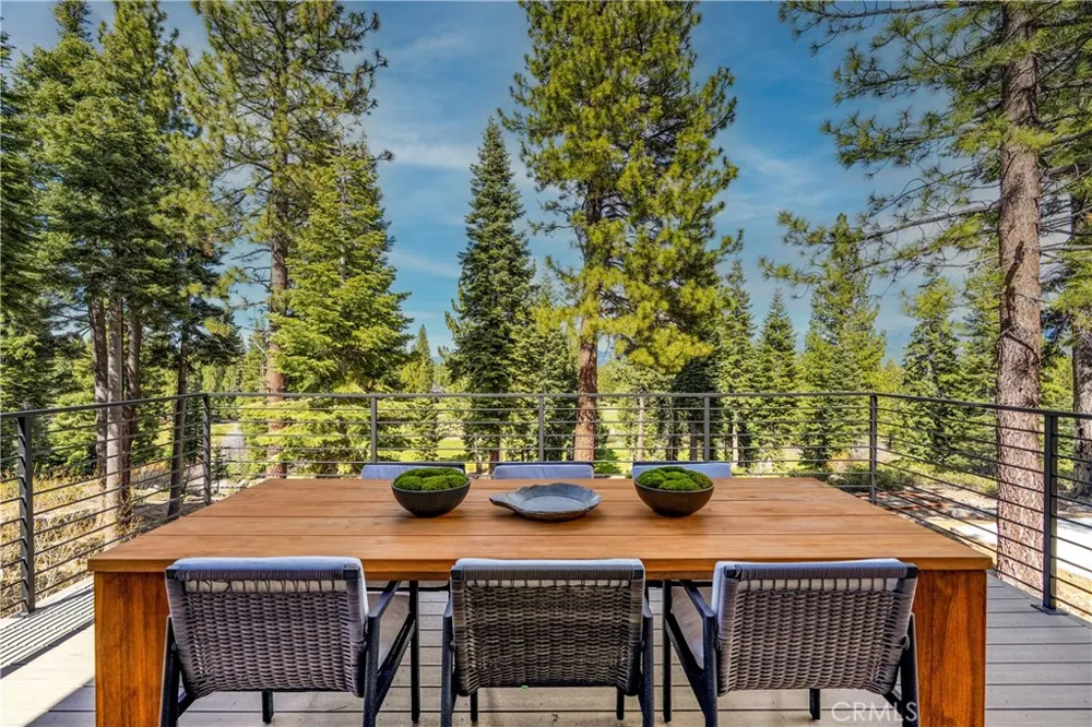 9348 Nine Bark Truckee, CA 96161