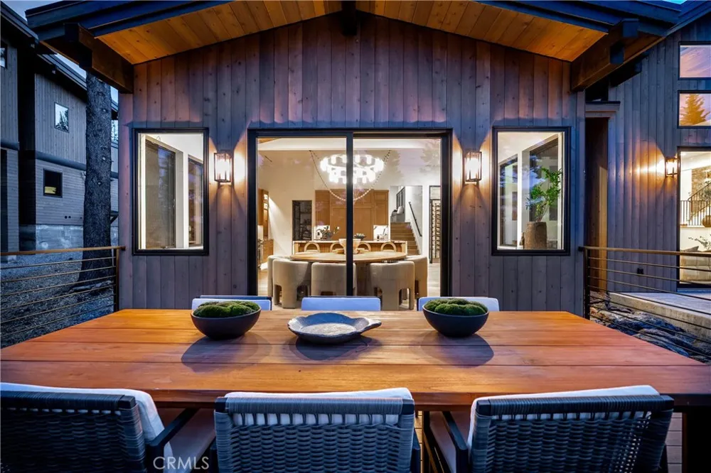 9348 Nine Bark Truckee, CA 96161