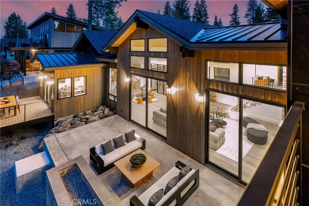 9348 Nine Bark Truckee, CA 96161