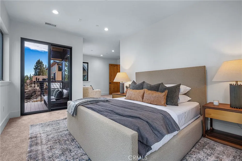 9348 Nine Bark Truckee, CA 96161