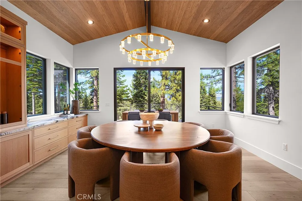 9348 Nine Bark Truckee, CA 96161