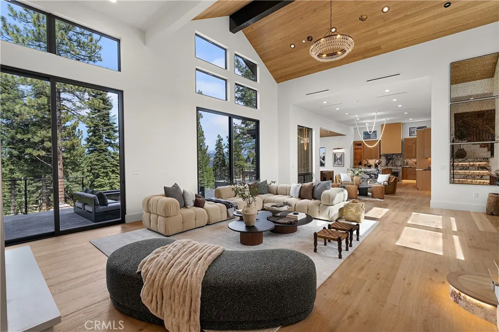 9348 Nine Bark Truckee, CA 96161