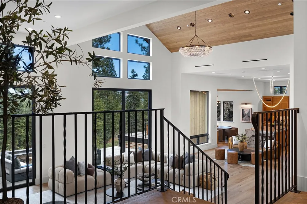 9348 Nine Bark Truckee, CA 96161