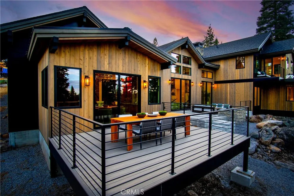 9348 Nine Bark Truckee, CA 96161