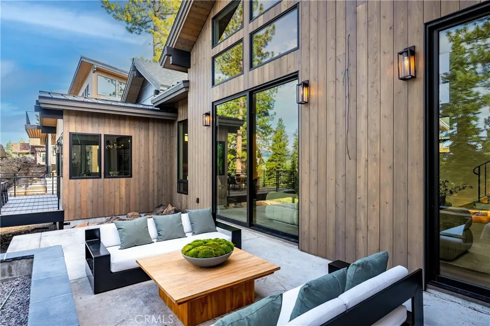 9348 Nine Bark Truckee, CA 96161