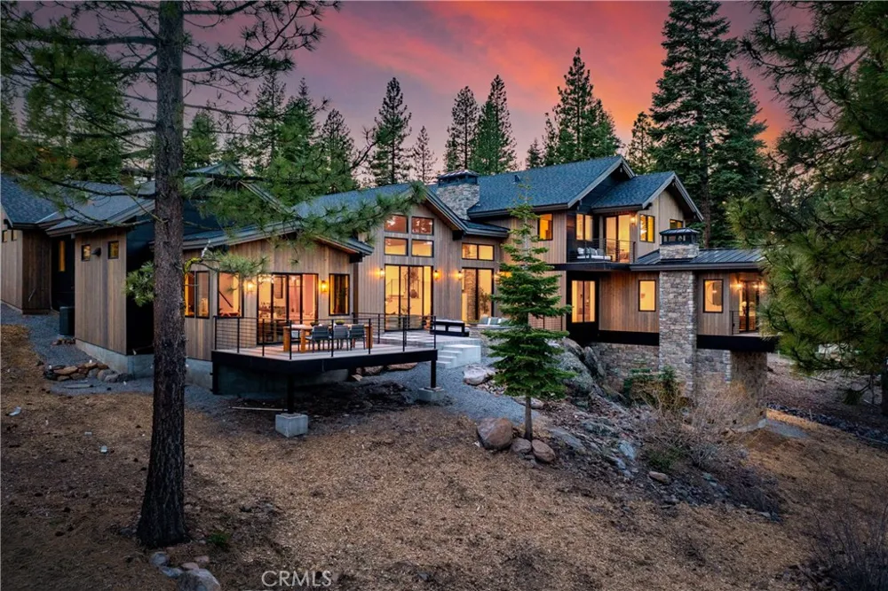 9348 Nine Bark Truckee, CA 96161