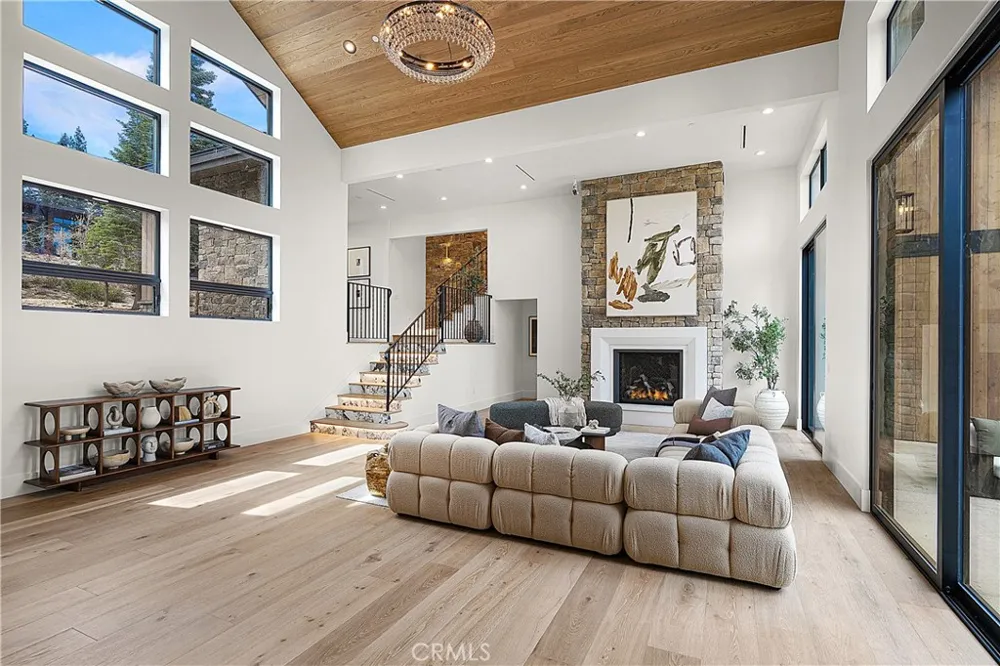 9348 Nine Bark Truckee, CA 96161