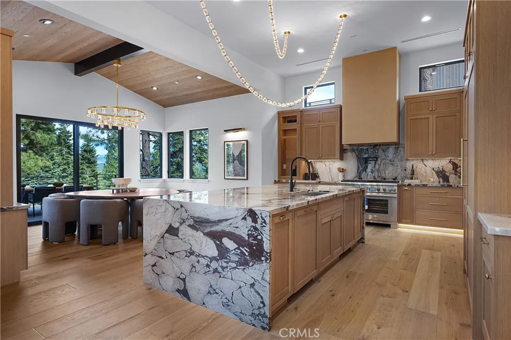 9348 Nine Bark Truckee, CA 96161