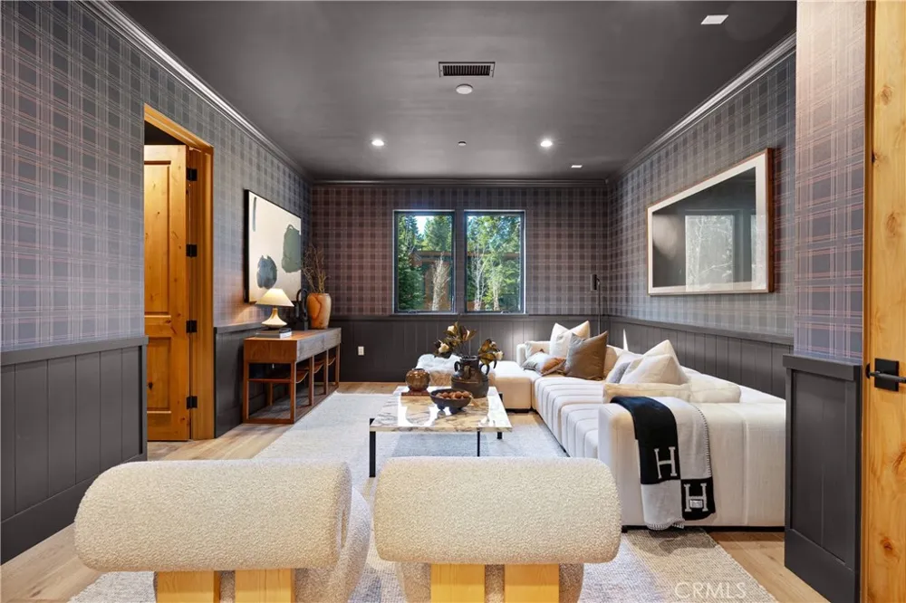 9348 Nine Bark Truckee, CA 96161