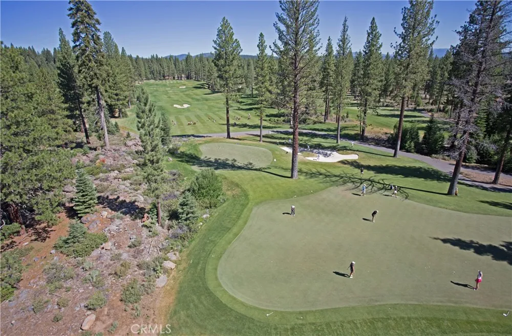 9348 Nine Bark Truckee, CA 96161